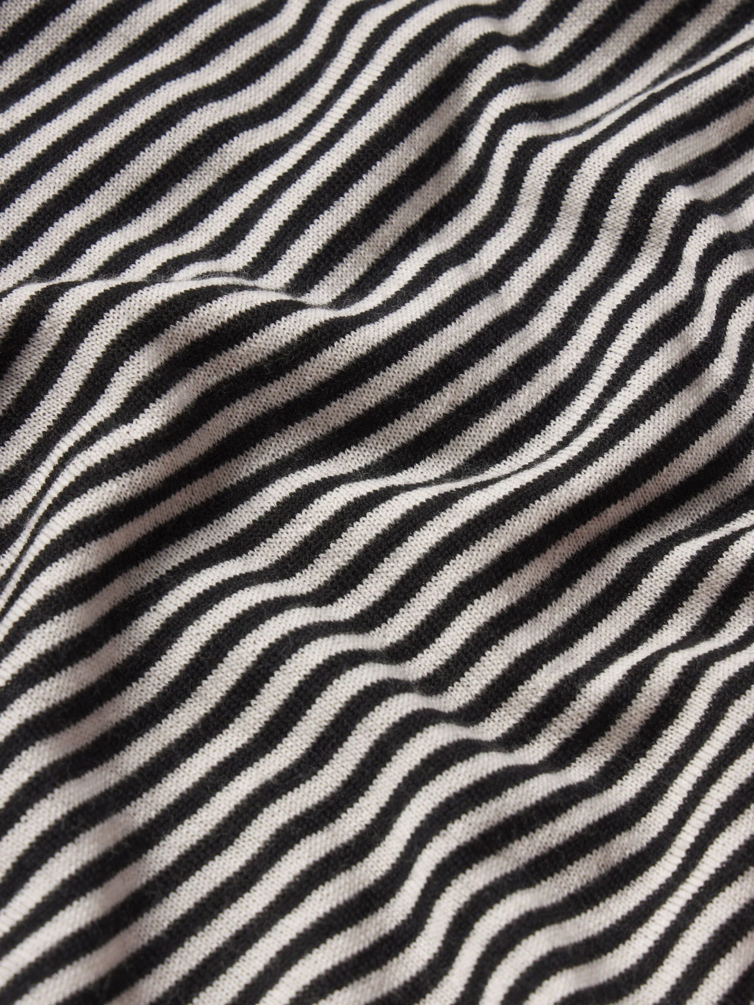 The Smart Polo -- Cream Multi 7 The Smart Polo -- Cream Multi - Image 7