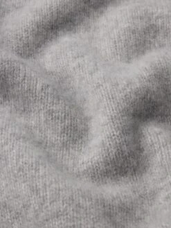 The Cashmere V Sweater -- Heather Grey 15 The Cashmere V Sweater -- Heather Grey -FRAME Clothing Shop WF25KSW054 HGRY FABRICDETAIL sweater texture detail image