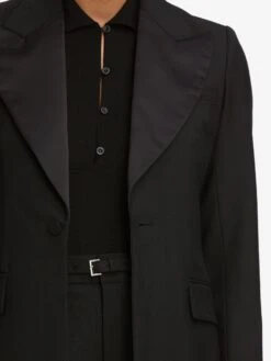 The Peak Lapel Blazer -- Black 10 The Peak Lapel Blazer -- Black -FRAME Clothing Shop WF25WBZ001 BLK WF25KSW030 BLK WF25WPA001 BLK 12521 blazer front detail image