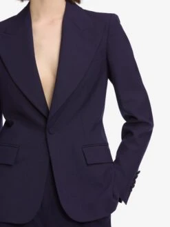 The Peak Lapel Blazer -- Royal Purple -FRAME Clothing Shop WF25WBZ001 RYPL WF25WPA001 RYPL 10455 blazer front detail image