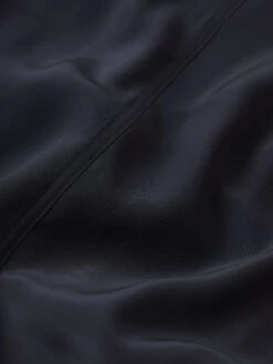 The Tennis Bomber -- Navy -FRAME Clothing Shop WF25WJA007 NAVY FABRICDETAIL jacket texture detail image