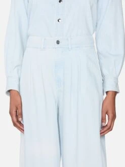 The Tapered Trouser -- Misty -FRAME Clothing Shop WP25DPAB24 MSTY 03113 jeans front detail image