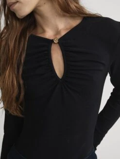 The Keyhole Top -- Black 10 The Keyhole Top -- Black -FRAME Clothing Shop WP26JKT003 BLK LSP814 CNTY 0778 top front detail image