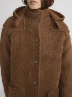 The Oversized Lofty Jacket -- Camel -FRAME Clothing Shop WP26KJA004 CAML 2433 jacket front detail image