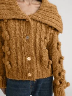 The Bauble Cardigan -- Camel -FRAME Clothing Shop WP26KSW001 CAML 1950 cardi front detail image