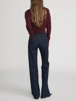 The Cashmere Fleck Turtleneck -- Pinot -FRAME Clothing Shop WP26KSW039 PINO 1026814 RINS 2088 0af7ef2f b536 4955 b12f 1210ea2132de sweater back image