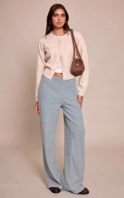 Prettylittlething Oatmeal Round Neck Knit Cardigan -FRAME Clothing Shop a1eae6300733d519ba90707e6158b5f813c92804 CNN6366 3 oatmeal round neck knit cardigan