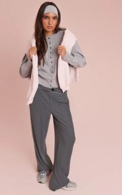 Prettylittlething Soft Grey Compact Knit Cardigan 7 Prettylittlething Soft Grey Compact Knit Cardigan -FRAME Clothing Shop aeb077c868c3b9f2c963d4484422789cfa4a7c45 CNN7192 3 soft grey compact knit cardigan