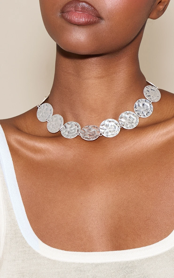 PrettyLittleThing Silver Hammered Disc Statement Necklace - Textured Choker Design 1 PrettyLittleThing Silver Hammered Disc Statement Necklace - Textured Choker Design