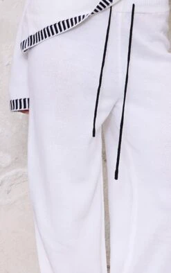 Prettylittlething White Contrast Stitch Detail Knit Drawstring Waist Pants -FRAME Clothing Shop bf8d231165e585bbfda51e1379027c3e86244b97 cnj6098 4