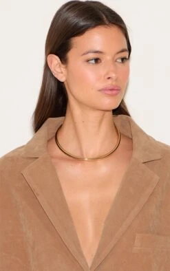 PrettyLittleThing Gold Polished Minimalist Metal Bar Choker Necklace