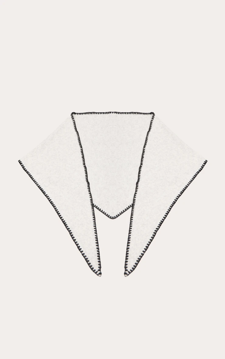 Prettylittlething Grey Knit Contrast Tassel Shawl 2 Prettylittlething Grey Knit Contrast Tassel Shawl - Image 2