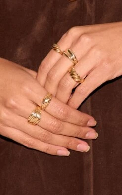 Prettylittlething Gold Croissant Detail 5 Pack Ring Set