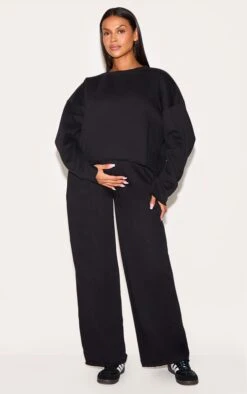 PrettyLittleThing Maternity Black Fleeceback Cropped Sweatshirt - Casual Off-Duty Fit -FRAME Clothing Shop cd3aac6d042ffdad078ba8de235e0110c8f97b62 cnl5164 3