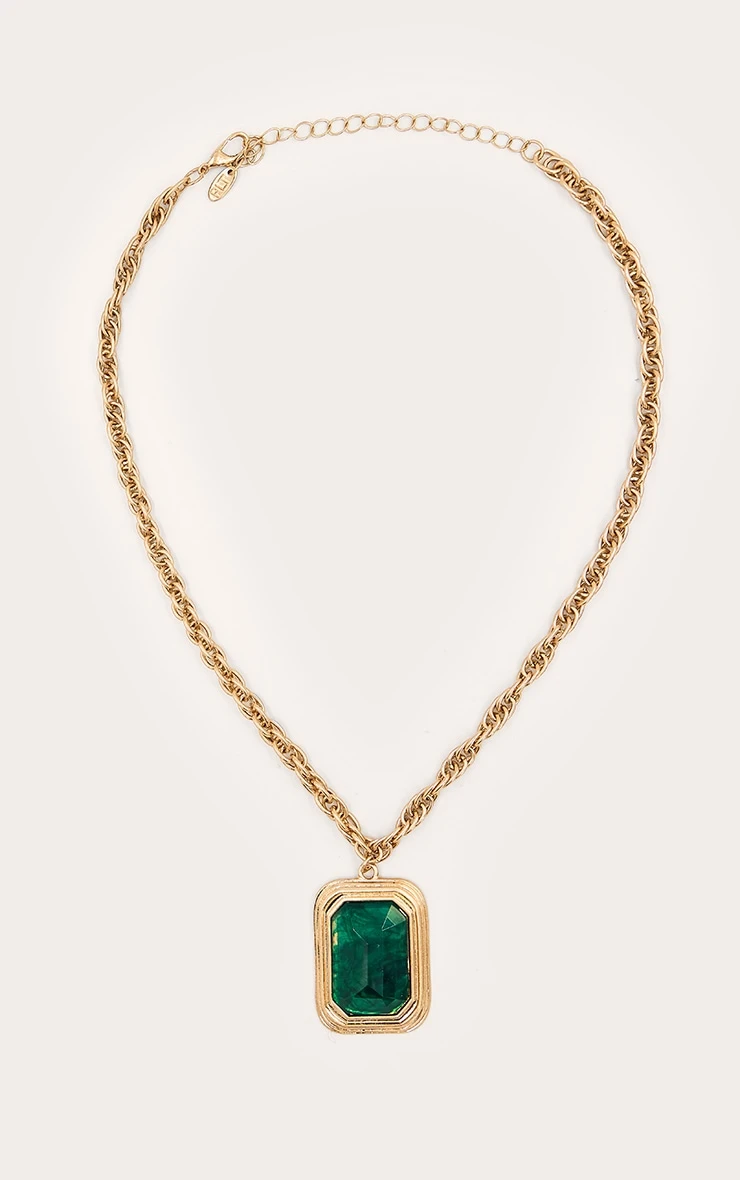 PrettyLittleThing Gold Curb Chain with Rectangular Green Pendant – Statement PLT Label Choker Necklace 2 PrettyLittleThing Gold Curb Chain with Rectangular Green Pendant – Statement PLT Label Choker Necklace - Image 2