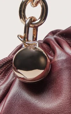 PrettyLittleThing Burgundy Beaded Chain Ruched Pouch Grab Bag -FRAME Clothing Shop e2663103b23894571bf080075fb9a1dd40caa242 CNO2096 4 burgundy chain bead pouch grab bag