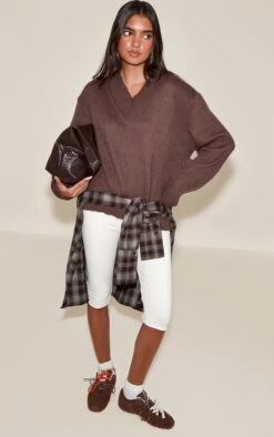 Prettylittlething Mink Brushed Laguna Knit V Neck Sweater 7 Prettylittlething Mink Brushed Laguna Knit V Neck Sweater -FRAME Clothing Shop ee3121be2e66c2cf40636f855dcf65dcdb74f156 CNO9312 3 mink brushed laguna knit v neck jumper