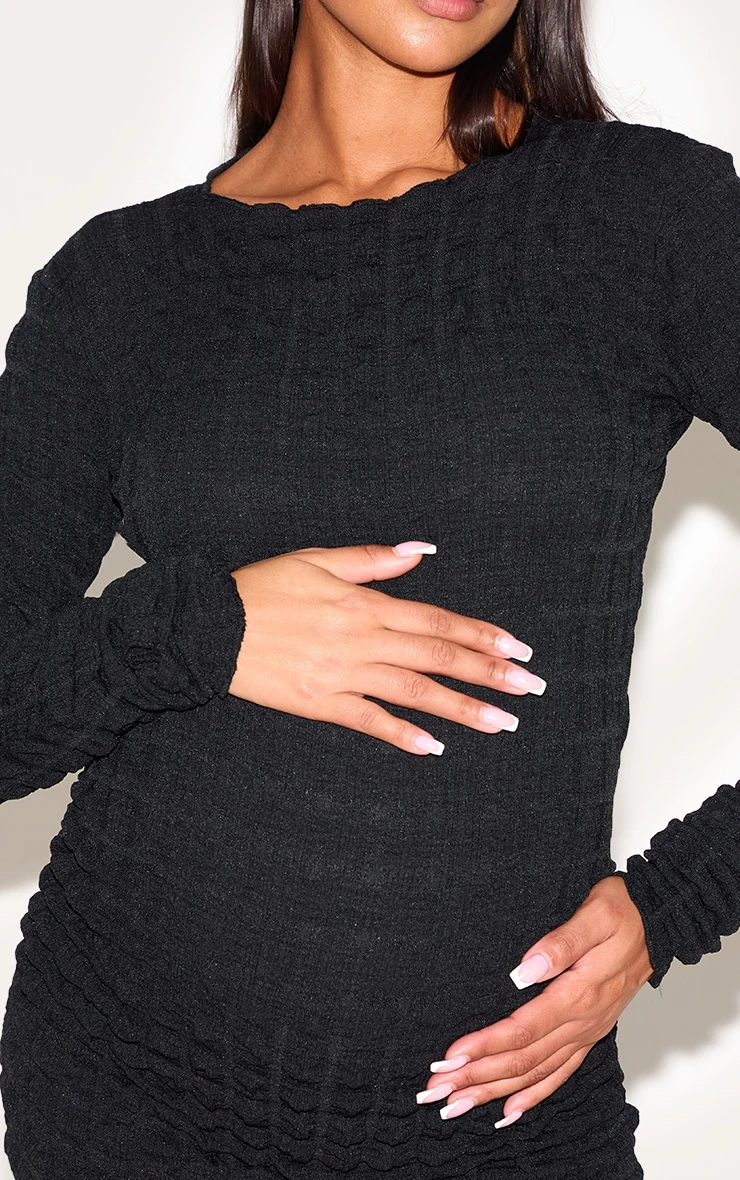 Prettylittlething Maternity Black Textured Bubble Midaxi Dress 4 Prettylittlething Maternity Black Textured Bubble Midaxi Dress - Image 4